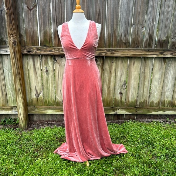 Lulu’s Stunning Luxury Dusty Rose Velvet Sleeveless Maxi Dress, size medium - Picture 5 of 12